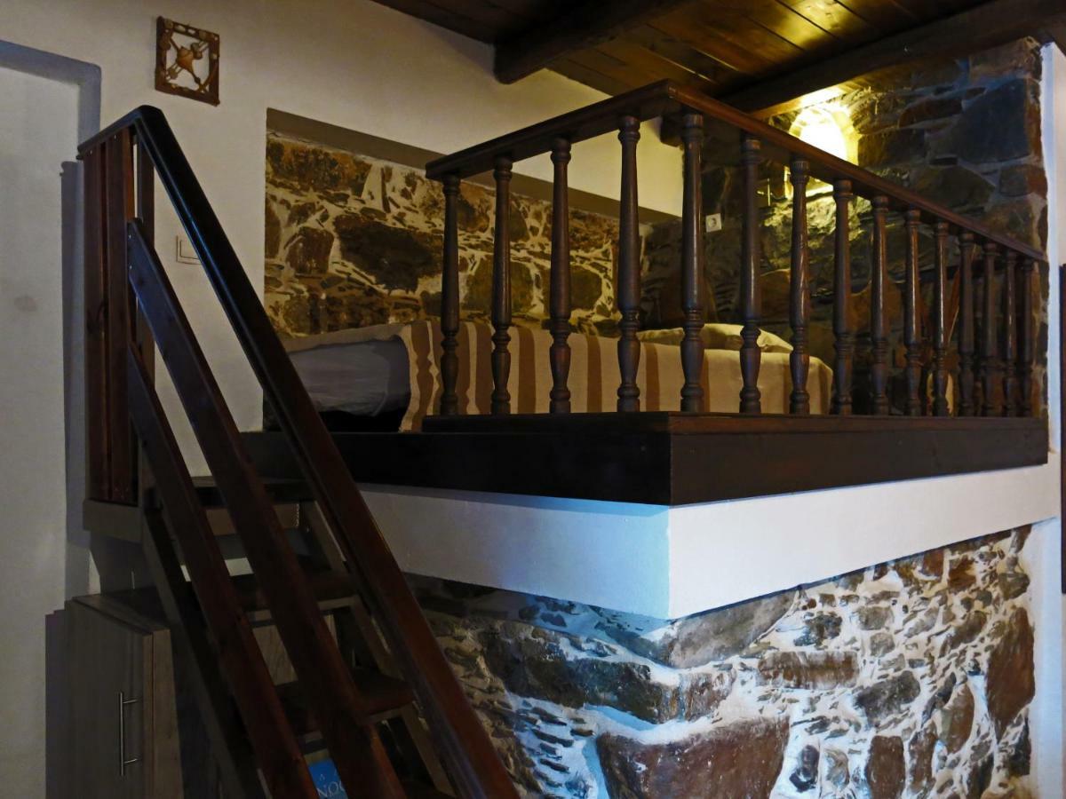 "Pefkopetro" Traditional House Keramotí Esterno foto